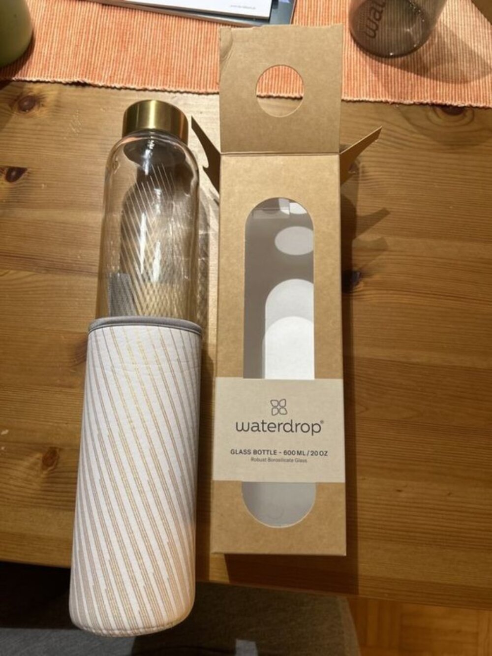 Waterdrop Limited Edition Holiday Glass Bottle with adjustable strap
